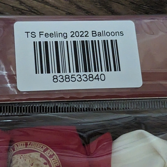 "Feeling 2022" Balloons by Taylor Swift - Picture 2 of 5
